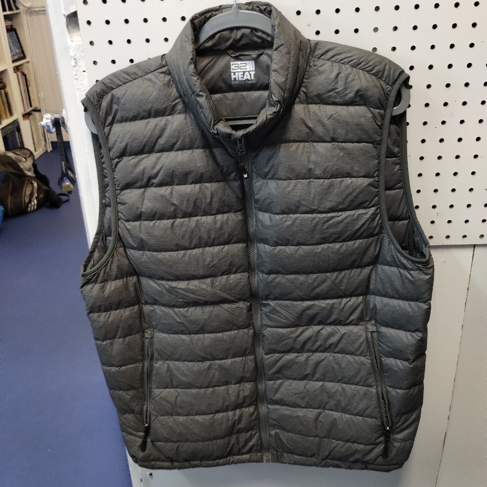 Men's down vest